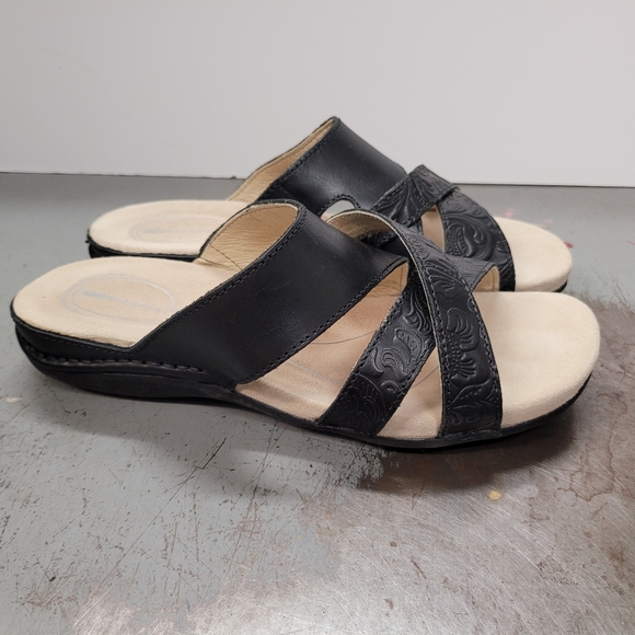 Rockport Dynamic Suspension Slip On Black Tooled Leather Sandal Sz 7.5W paisley - Picture 2 of 6